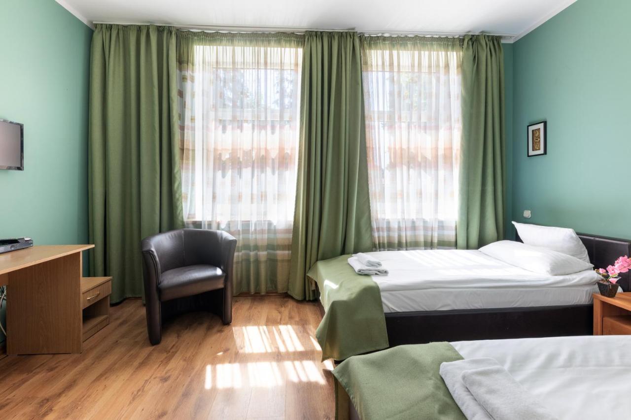 Spare Hotel And Bowling Riga Extérieur photo