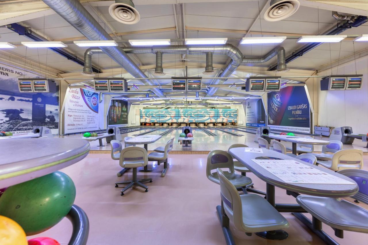 Spare Hotel And Bowling Riga Extérieur photo