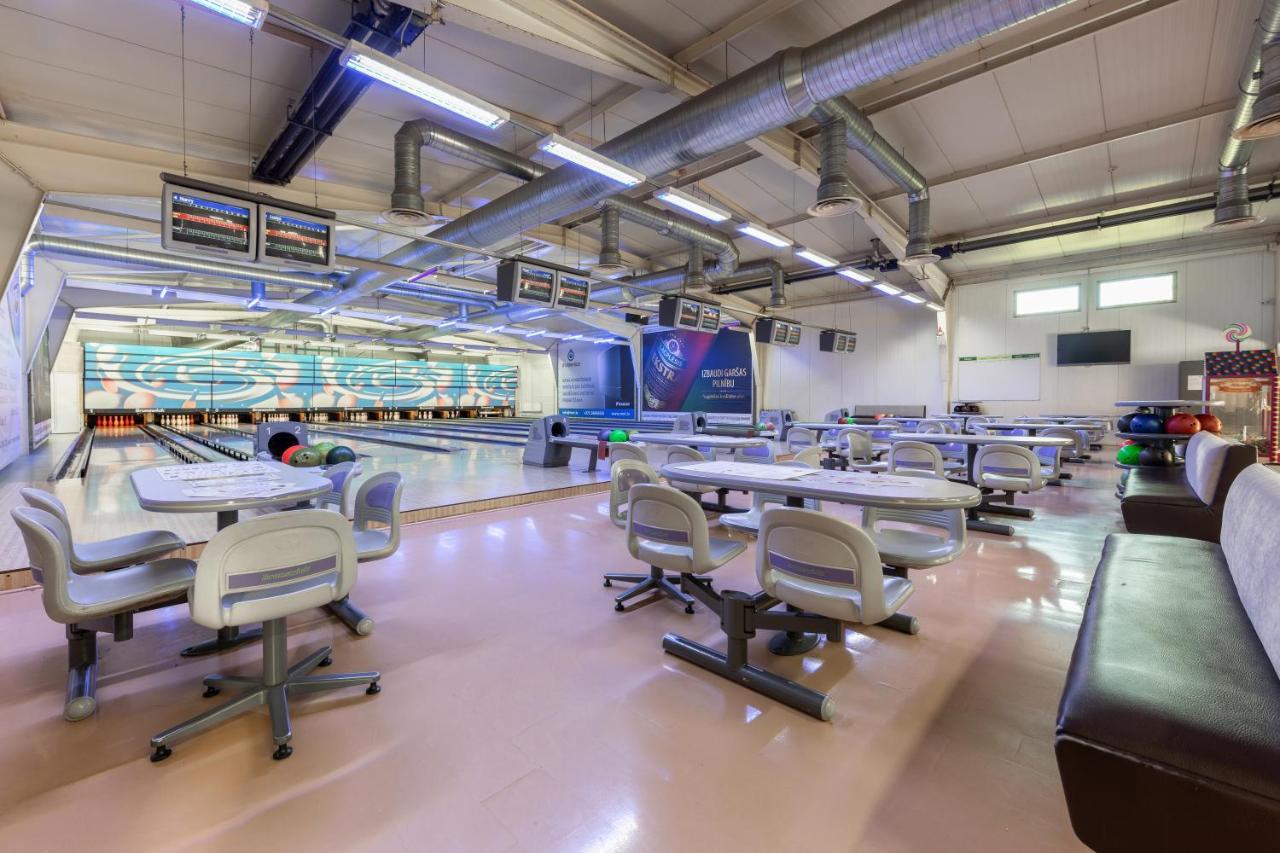 Spare Hotel And Bowling Riga Extérieur photo
